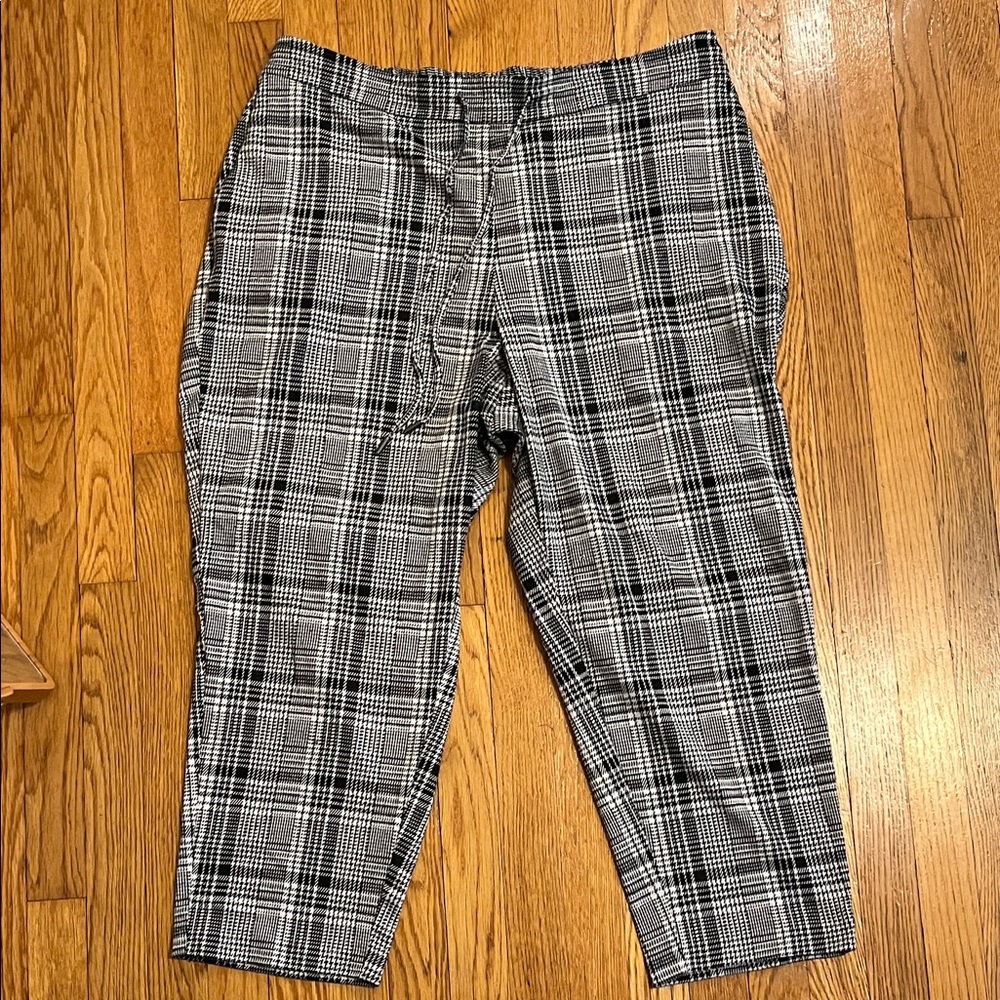 Ava & Viv 1X Women’s Black and White plaid dress Pants, Warm